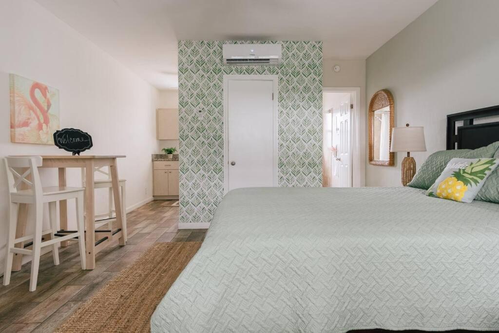 Studio In Pompano Beach Two Blocks From The Ocean Exterior foto
