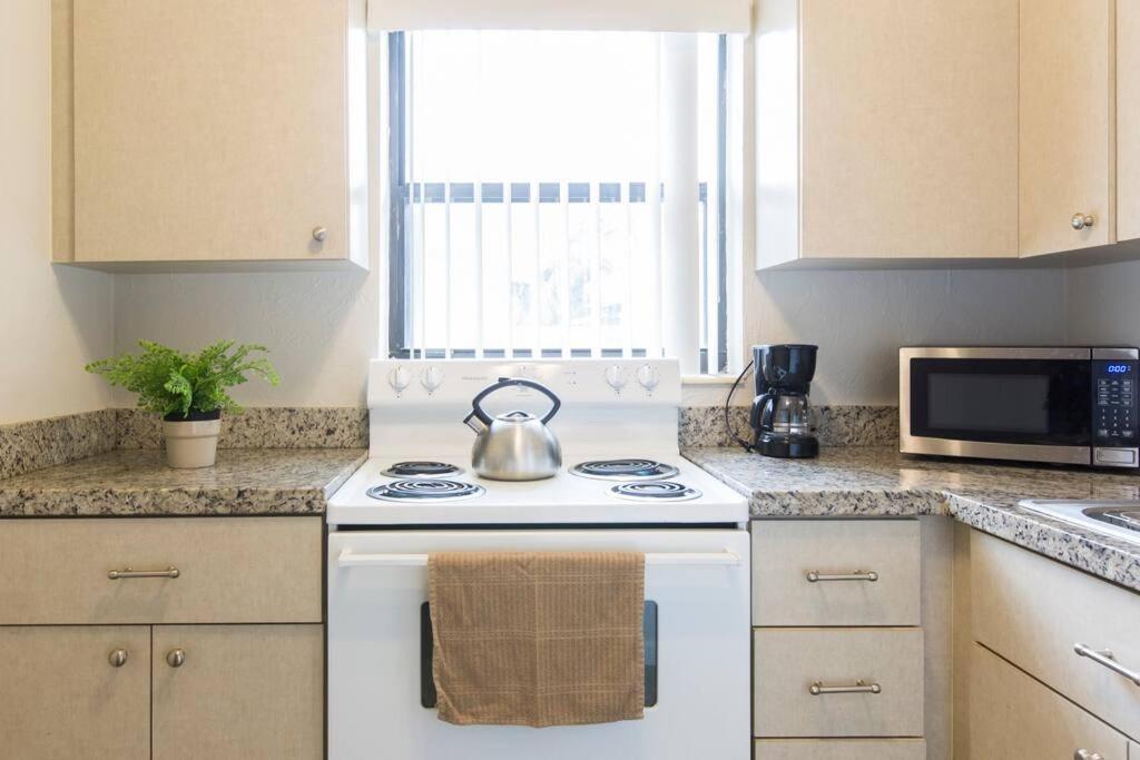 Studio In Pompano Beach Two Blocks From The Ocean Exterior foto