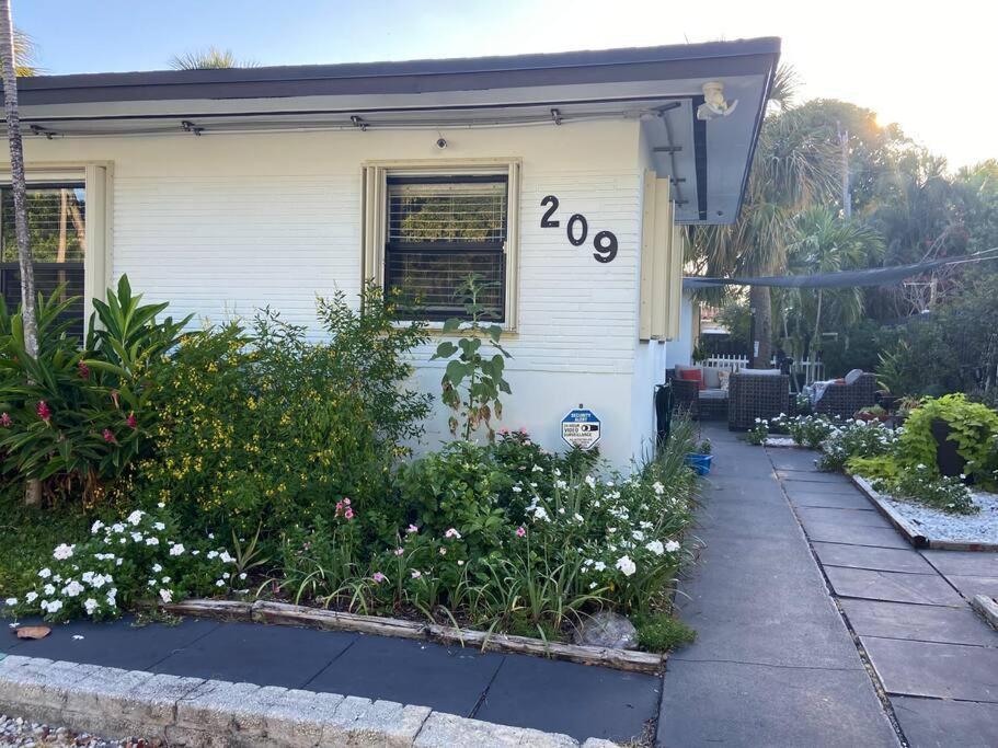Studio In Pompano Beach Two Blocks From The Ocean Exterior foto